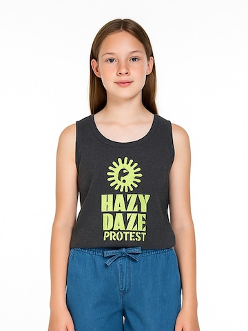 PROTEST Shirt 'PRTAdori JR' in Schwarz: Vorderseite