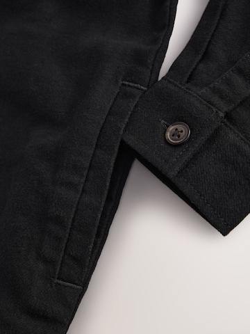 Next Преходно яке в черно