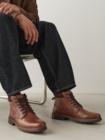 Next Veterboots in Bruin