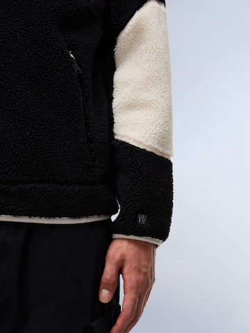 NAPAPIJRI Поларено яке 'Yupik 3' в черно