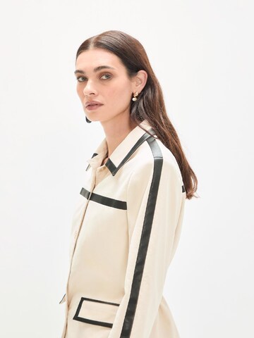 Blazer Lola Casademunt en beige