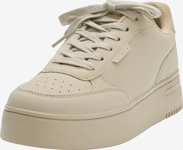 Pull&Bear Sneakers laag in Bruin: voorkant