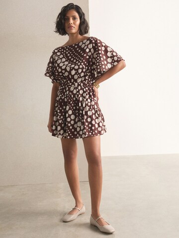 Robe Next en marron