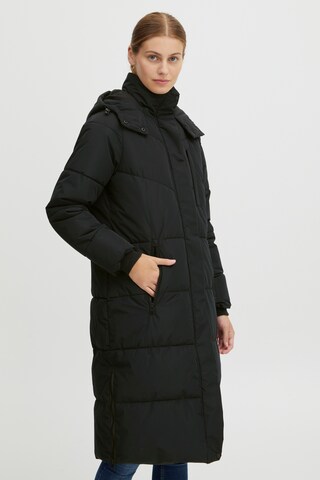 Oxmo Winter Coat in Black: front