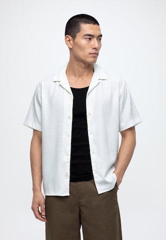 balta JACK & JONES Standartinis modelis Marškiniai 'JCOFUSION': priekis