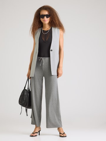 Wide Leg Pantalon 'ONLJUNE' ONLY en gris
