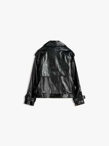 Bershka Jacke in Schwarz