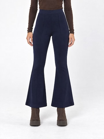 Lady Bersan Trousers 'Jogginghose' in Blue: front