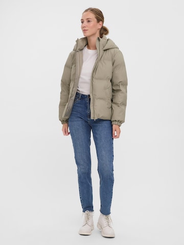 VERO MODA Between-Season Jacket 'NOE' in Green