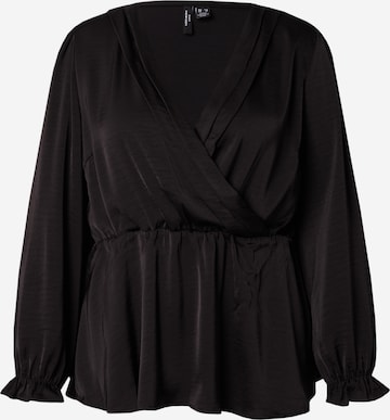 Vero Moda Curve Blouse in Black: front