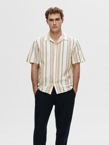 SELECTED HOMME Comfort Fit Skjorte i brun: forside