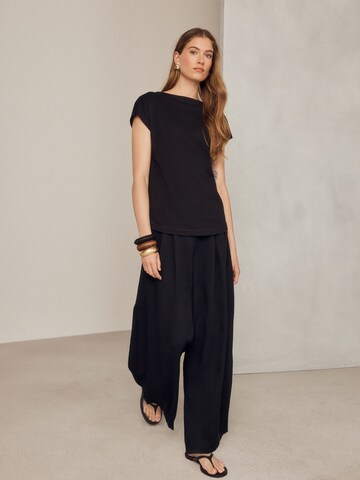 Tricou de la Next pe negru