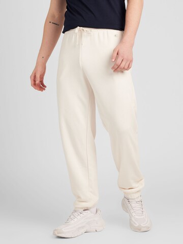 Tapered Pantaloni de la Champion Authentic Athletic Apparel pe alb: față