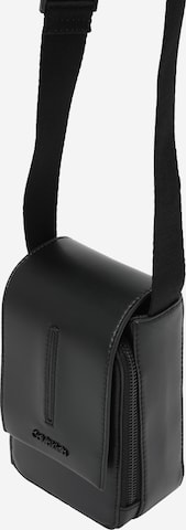 Calvin Klein - Bolso de hombro en negro: frente