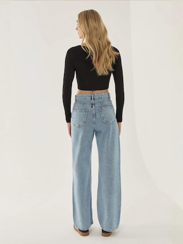 Hiccup Wide Leg Jeans in Blau