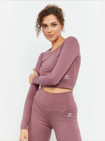 Tommy Life Top 'Crop Top' in Lila