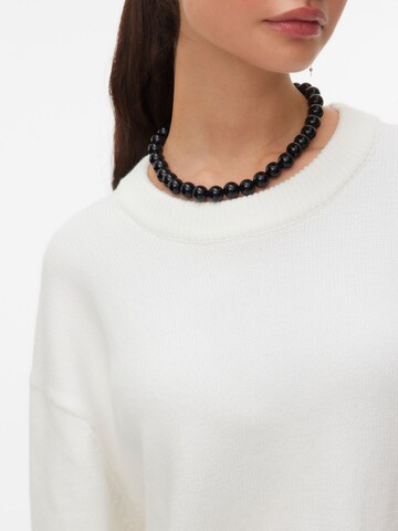 VERO MODA Sweater 'AWLaura' in White