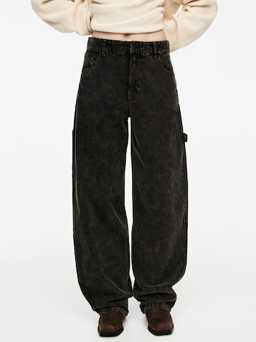 Pull&Bear Wide leg Trousers in Green: front