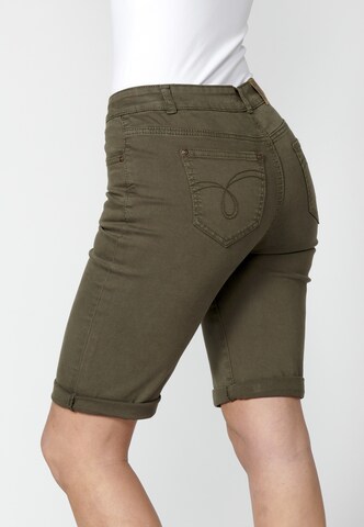 KOROSHI Regular Shorts in Grün