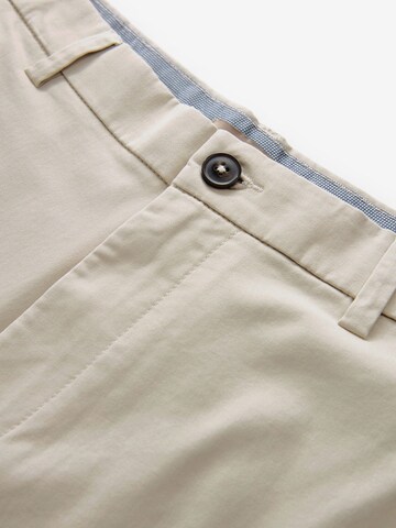 regular Pantaloni chino di Next in beige