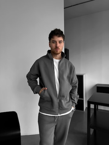 Kleidermafia Sweatjacka i grå