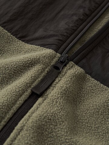 TWO SOON - Chaqueta polar en verde