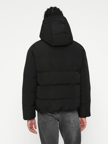 REPLAYZimska jakna - crna boja: stražnji dio