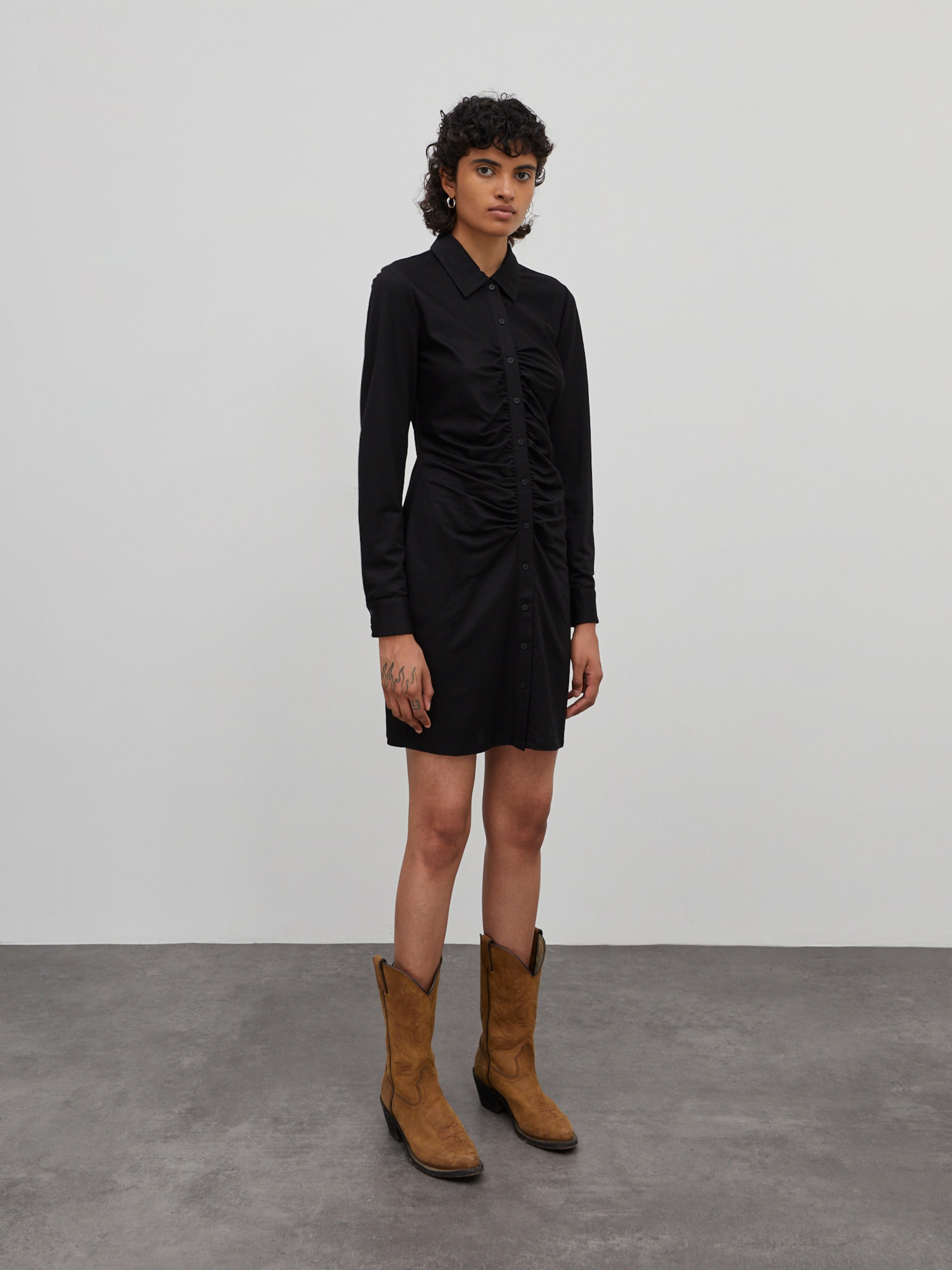 EDITED Produkte Kleid 'Amina' schwarz