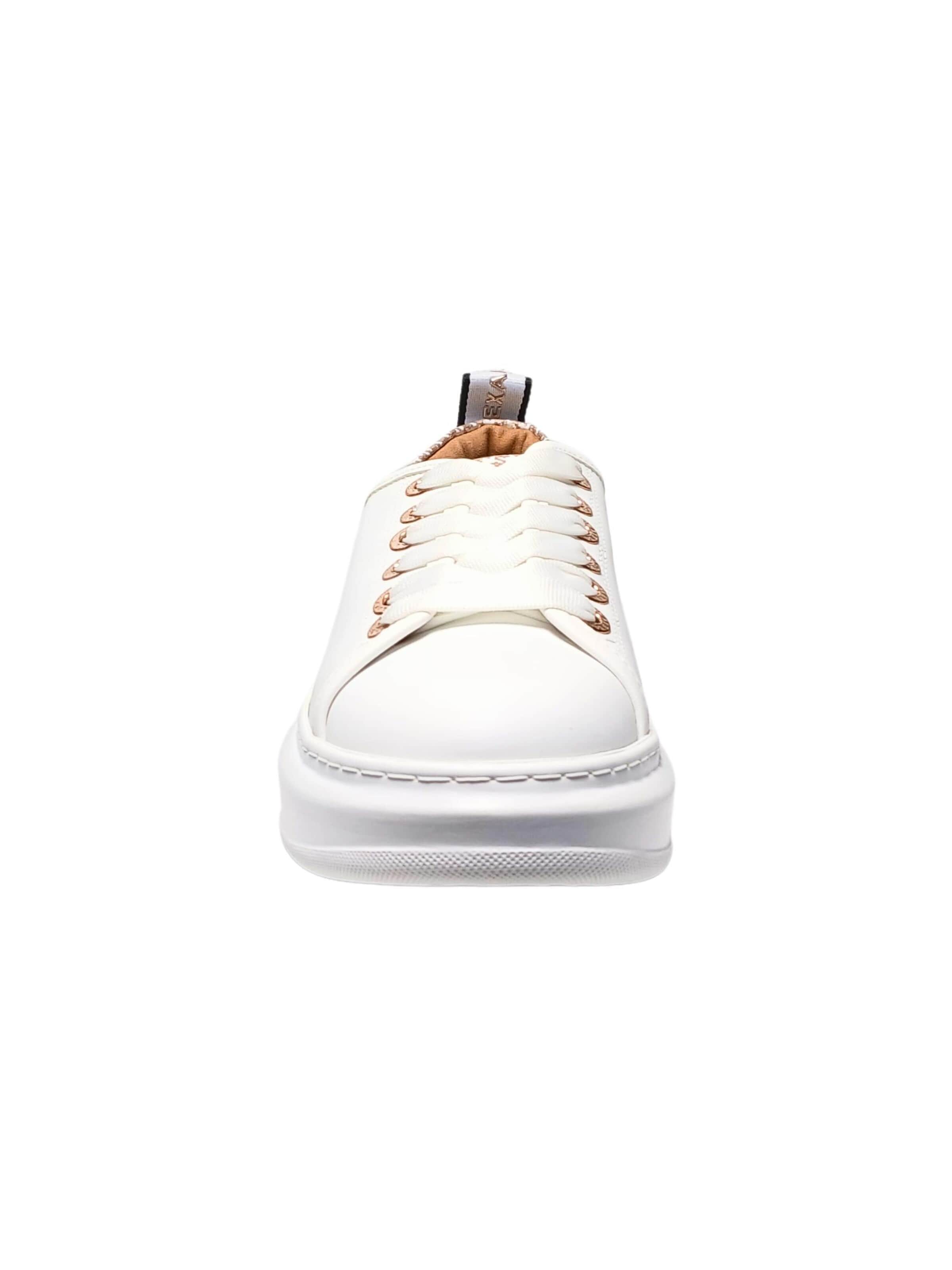 Sneaker bassa di Alexander Smith in bianco