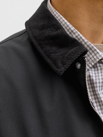 JACK & JONES Kevad-sügisjope 'JORCATSKILLS BARN', värv must