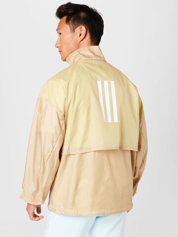 ADIDAS SPORTSWEAR - Casaco deportivo 'Traveer' em bege