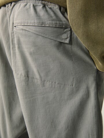 Pull&Bear Tapered Nadrág - szürke