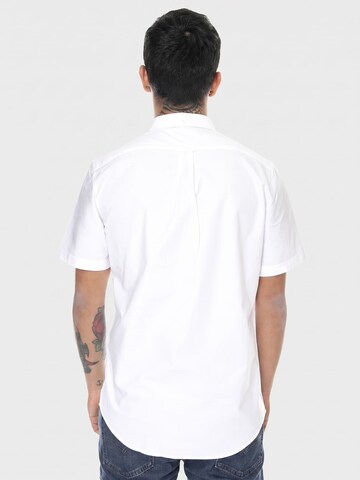 Comfort fit Camicia 'Mens Brewer Short-Sleeve Shirt' di FARAH in bianco