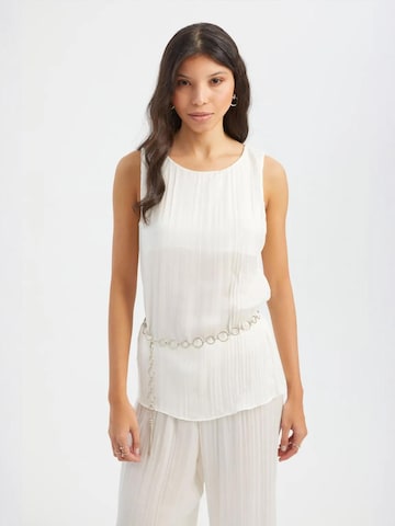 Haut Hiccup en blanc : devant