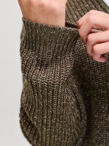 JACK & JONES Sweater in Brown