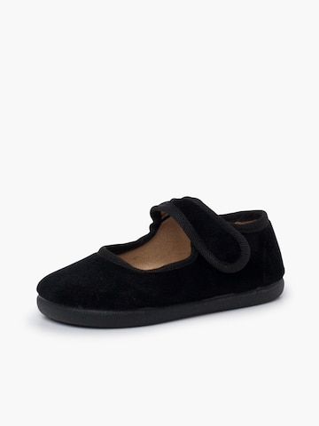Scarpa bassa di Pisamonas in nero: frontale