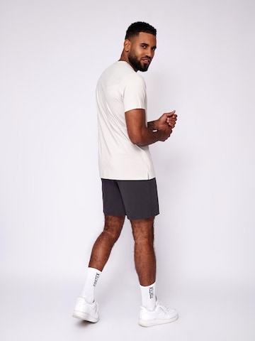 Maglietta 'Essential Grip T-Shirt' di Fortex Fitness in grigio