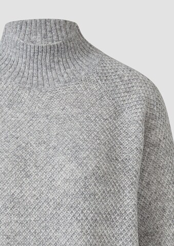 s.Oliver Svetr – šedá