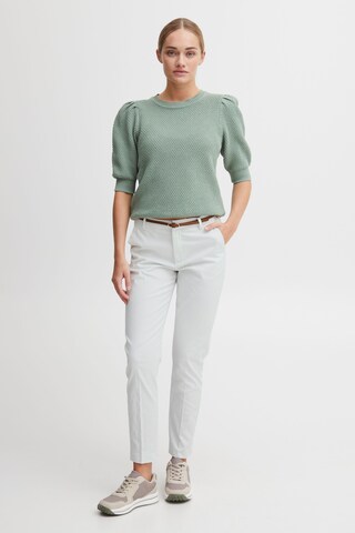 Oxmo - Tapered Pantalón de pinzas 'Oxdaisy' en blanco