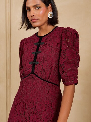 love & roses Dress in Red