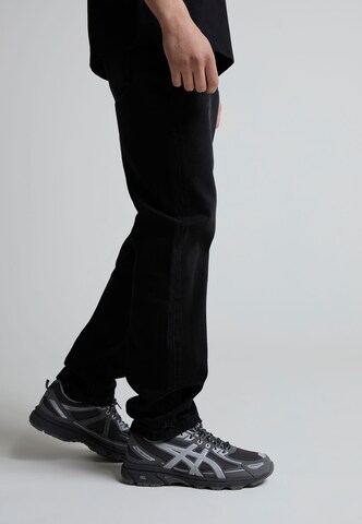 Alessandro Zavetti - Regular Calças de ganga 'LAZIO' em preto