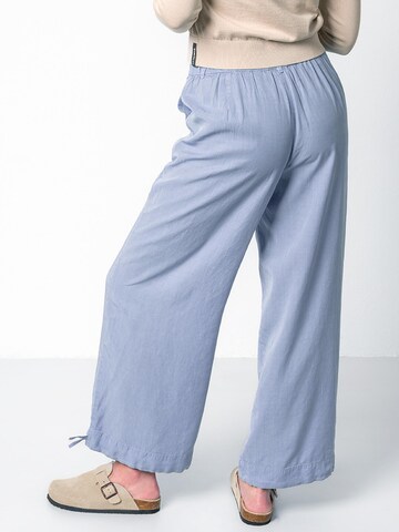 trueStory Wide leg Pants 'FJELLA' in Blue