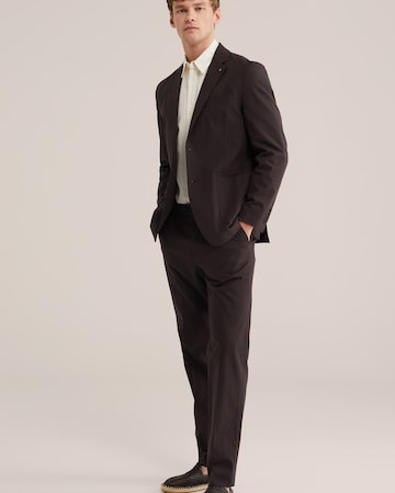 WE Fashion Regular fit Business-colbert in Bruin