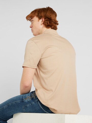 HUGO T-shirt 'Deresom241' i beige