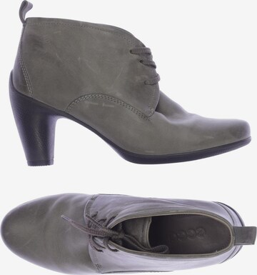 ECCO Dress Boots in 39 in Grey: front