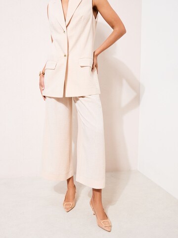 Décolleté di Friends Like These in beige