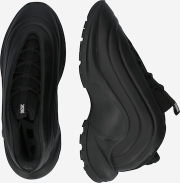 DIESEL Låg sneaker 'S-D-Runner X' i svart