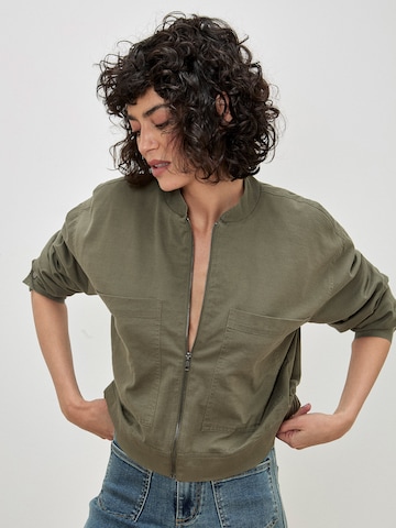 Apricot Costume jacket ' ' in Green: front