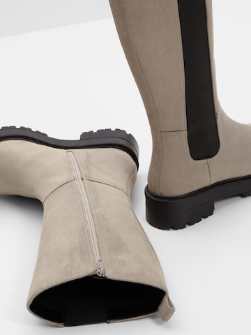 Stivale di bonprix in marrone