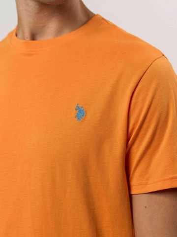 U.S. POLO ASSN. Regular Fit Paita ' Arjun ' värissä oranssi